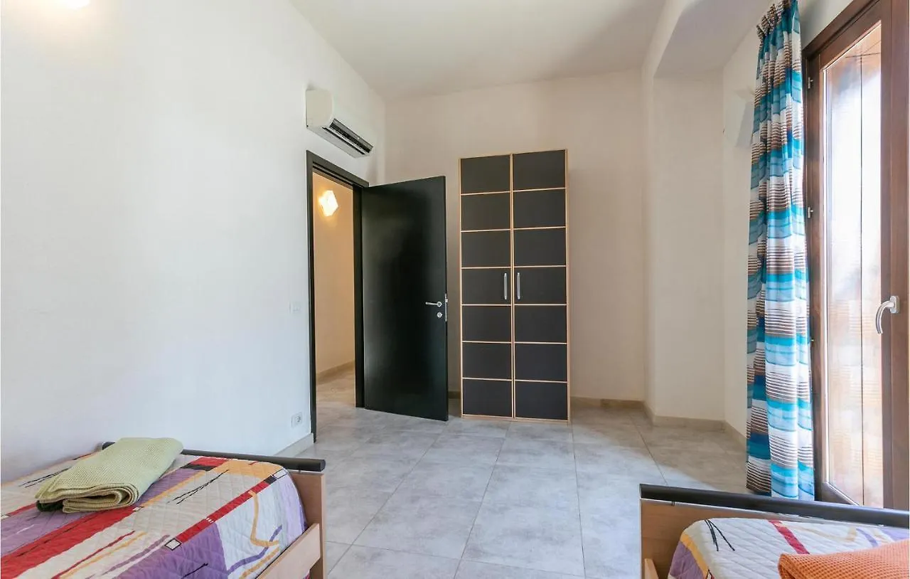 Awesome Home In Ragusa With Wifi