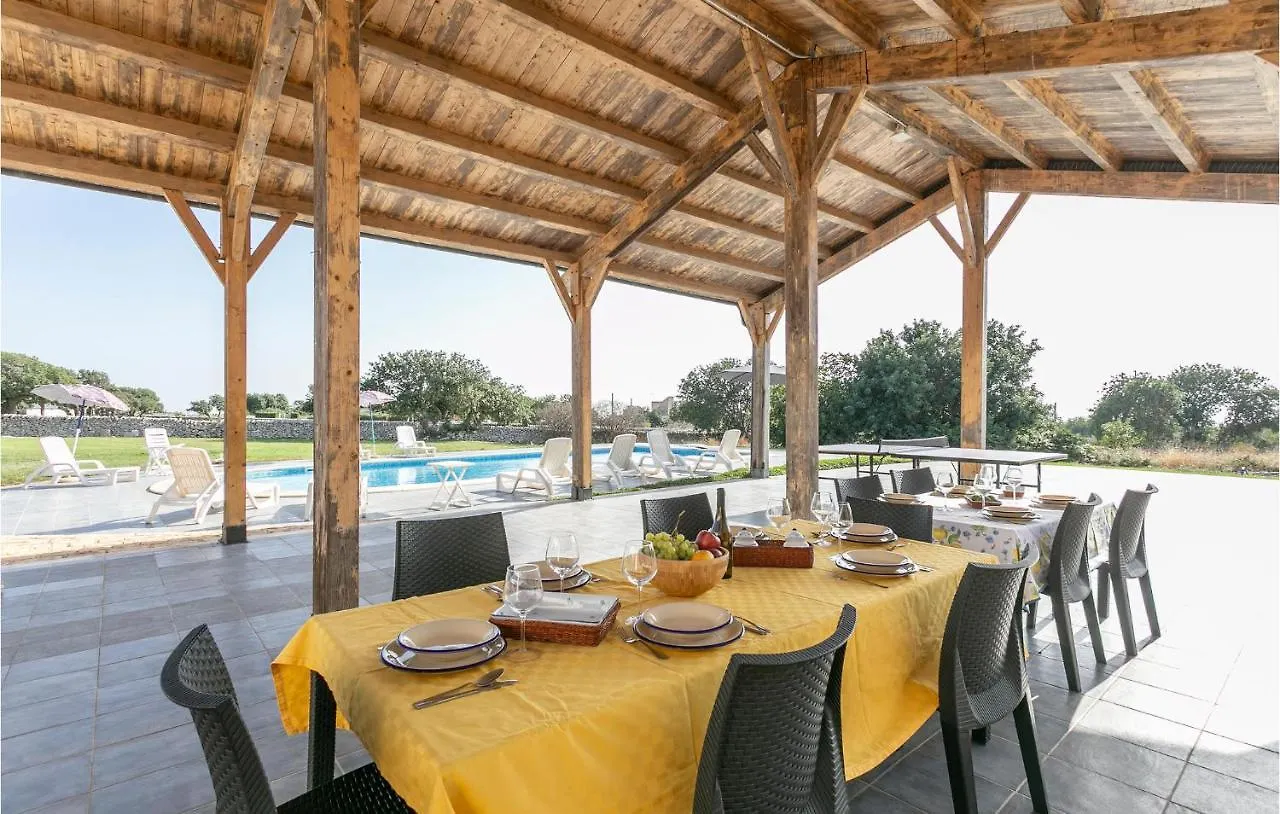 Awesome Home In Ragusa With Wifi 0*,